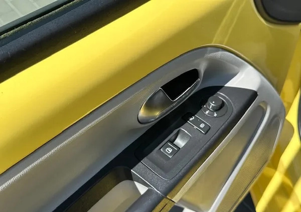 Seat Mii cena 18999 przebieg: 170444, rok produkcji 2012 z Piwniczna-Zdrój małe 211